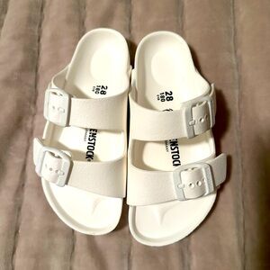 Birkenstock Arizona EVA slide. Never been worn! Size C10.